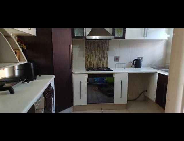 2 BEDROOM TOWNHOUSE FOR SALE IN BLACKHEATH